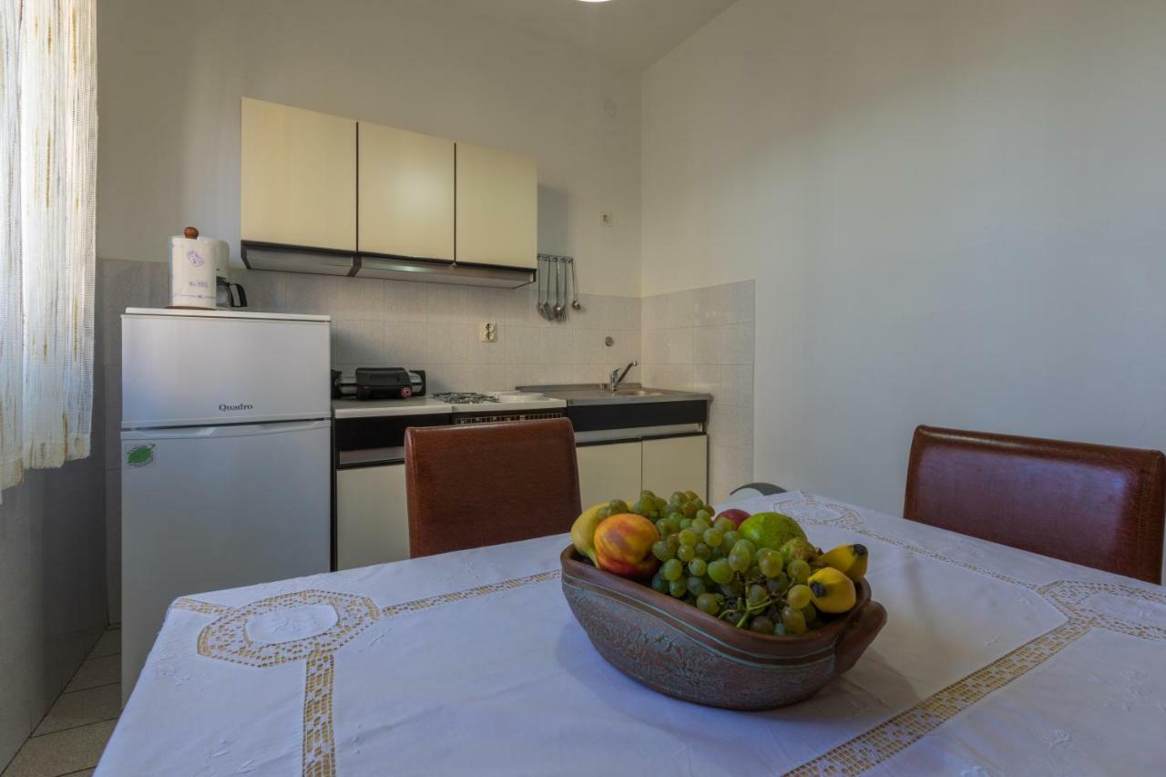 Apartman Laura Selce Zewnętrze zdjęcie